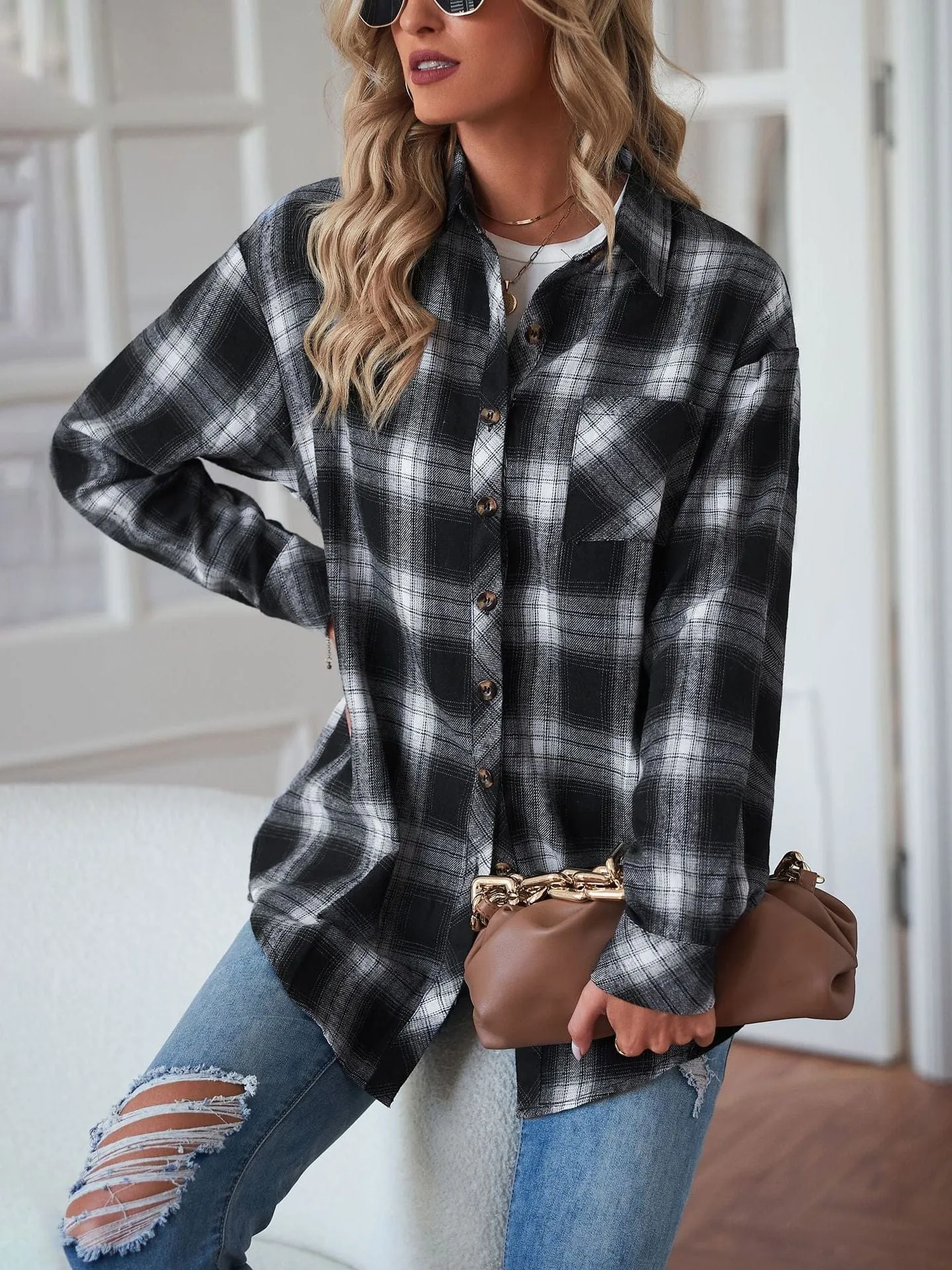 Casual boyfriend-style loose plaid shirt in women's fashion