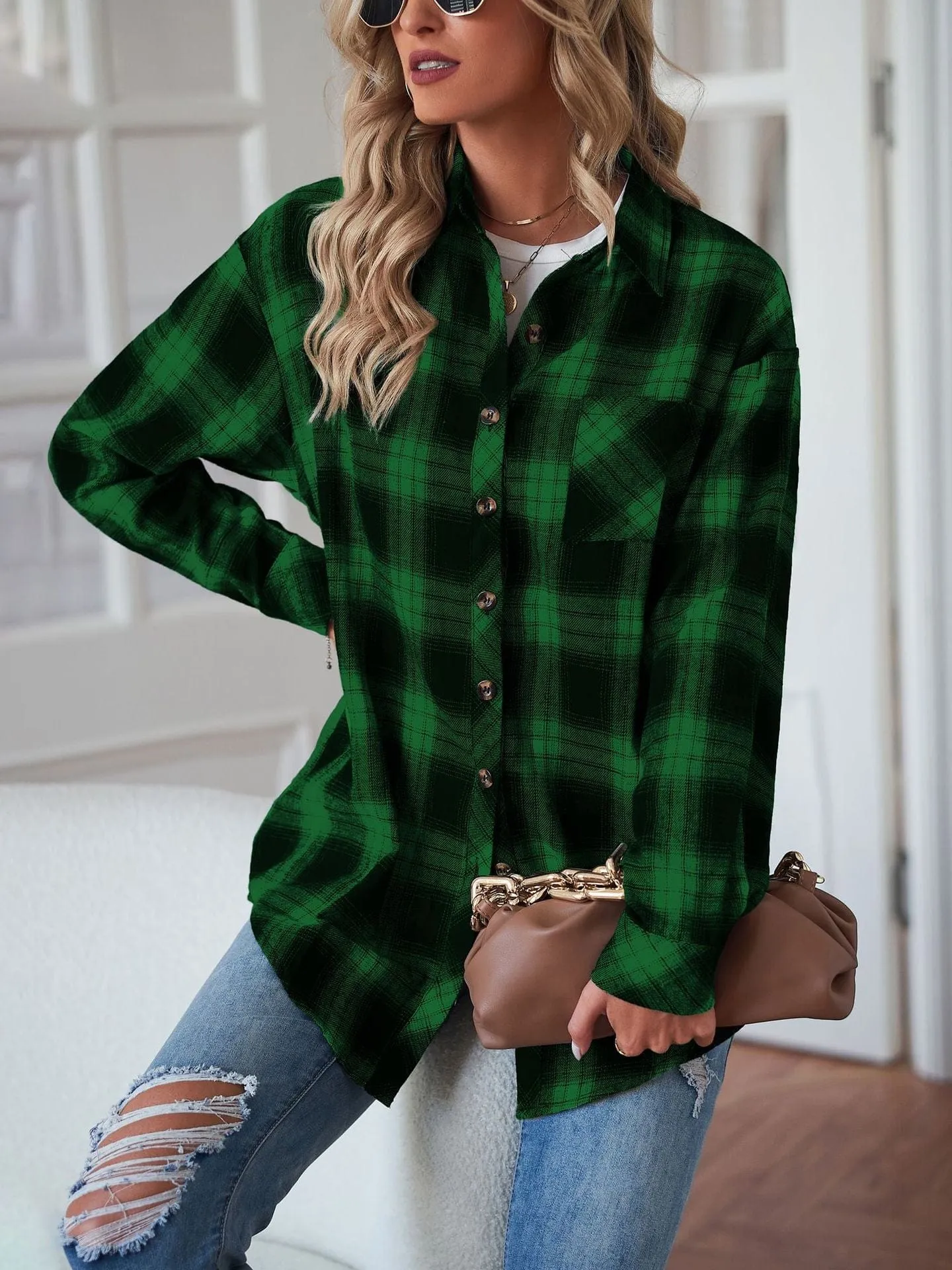 Casual boyfriend-style loose plaid shirt in women's fashion