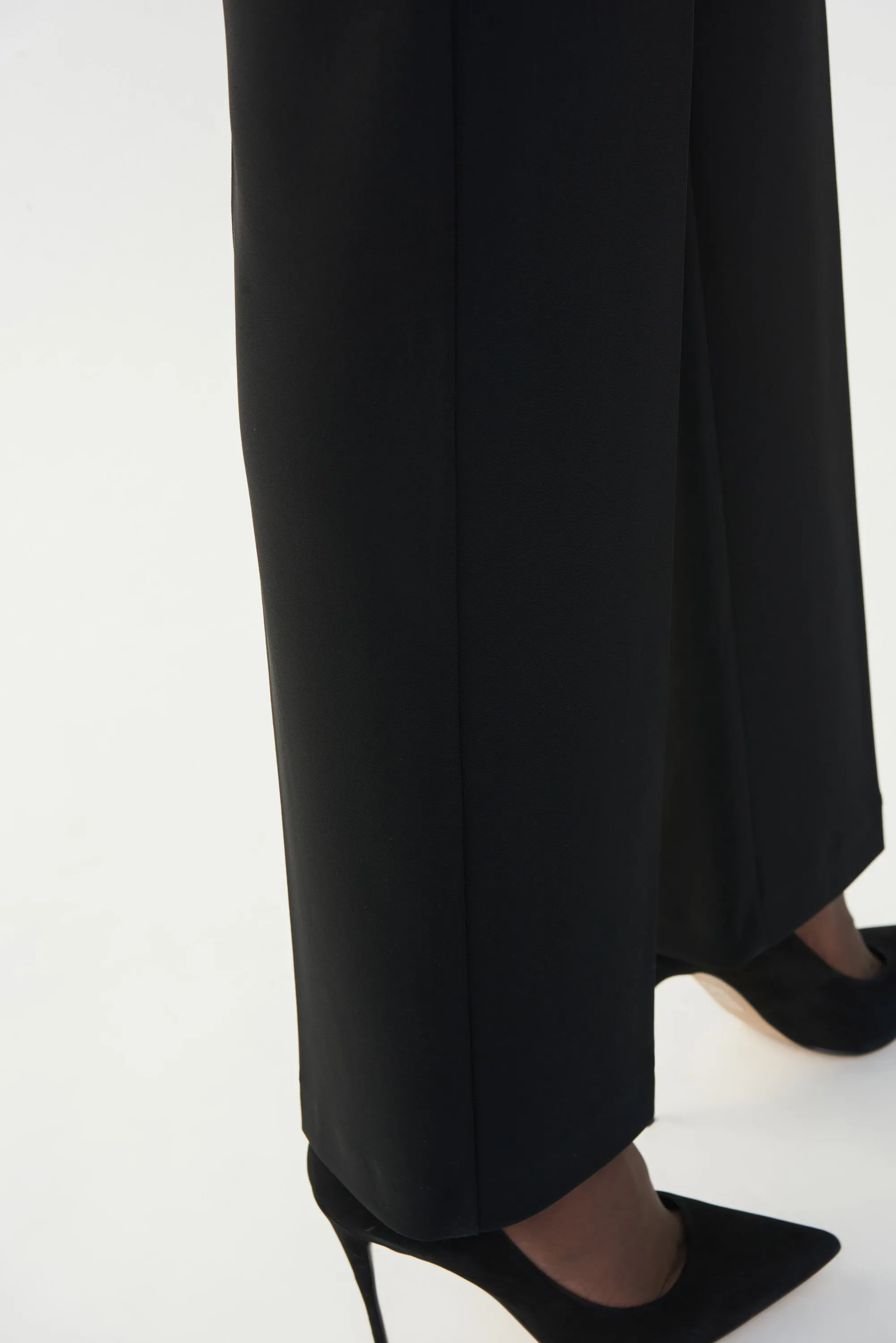 Classic Wide-Leg Pant