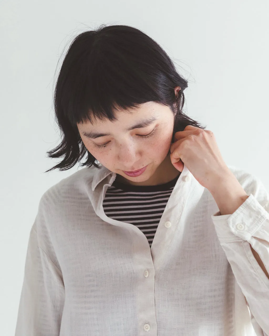 Fog Linen Work Kaho Shirt - Ecru beige