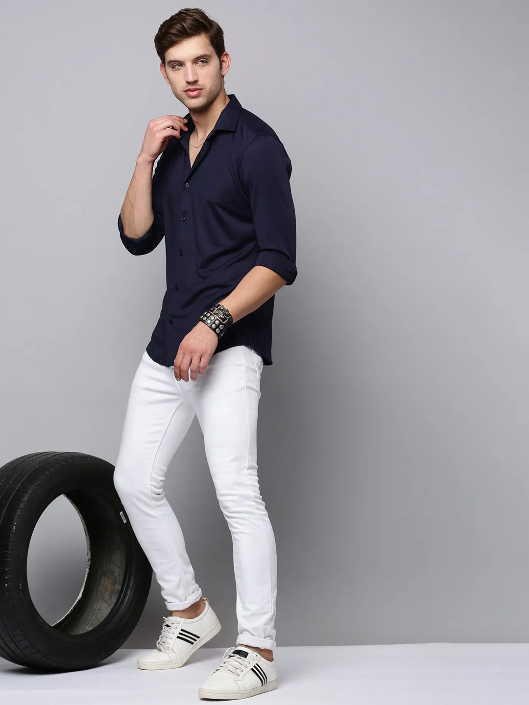 Men Navy Solid Casual Shirt