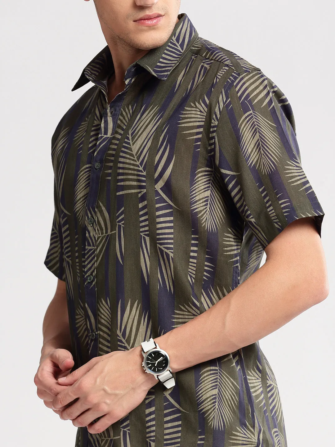 Men Spread Collar Vertical Stripes Green Casual Shirt