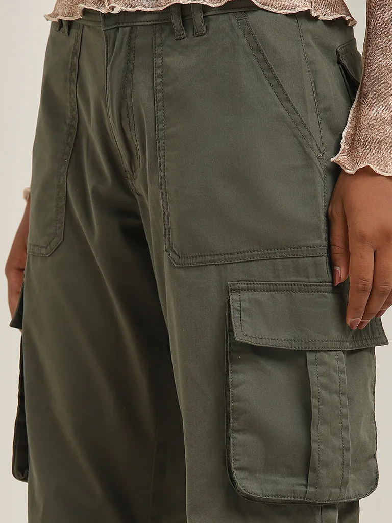 Nuon Olive Relaxed - Fit Mid - Rise Cargo-Style Jeans