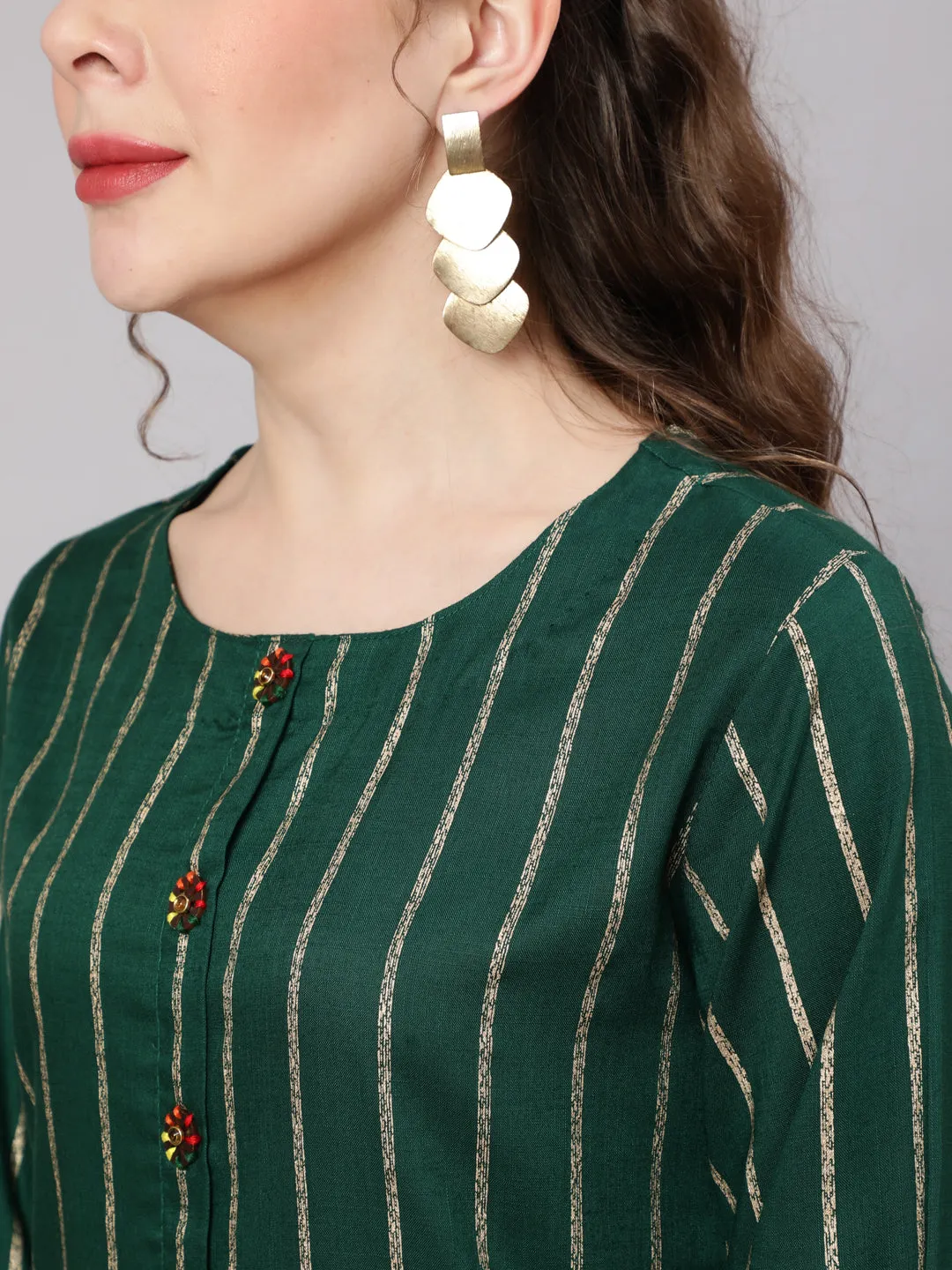 Women Green Rayon Slub Straight Kurta